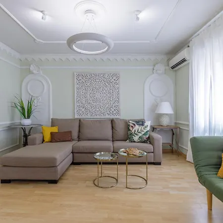 U-nique Ollerias Apartment *